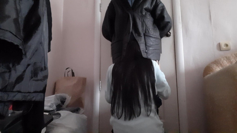 Lesbian-candys: Jag kommer snabbt i min grannes mun eftersom hennes man...