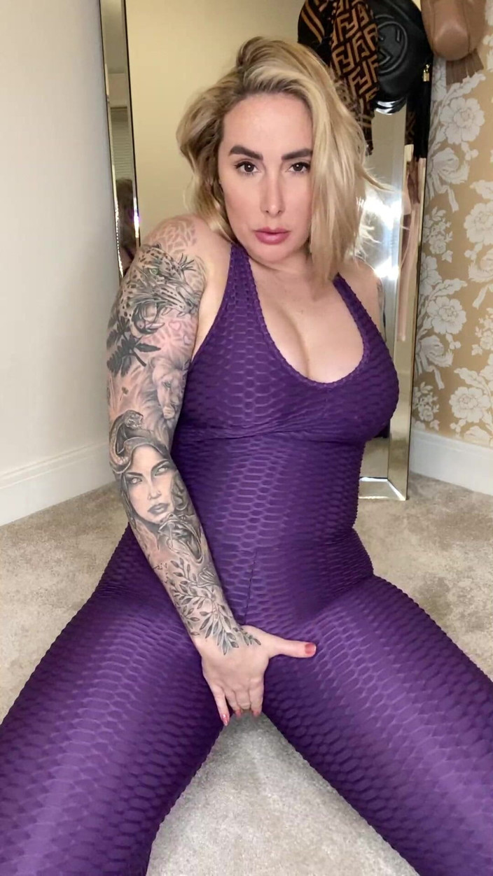 Paige Turnah: Chcę drażnić cię moją wielką dupą i wepchnąć go w...