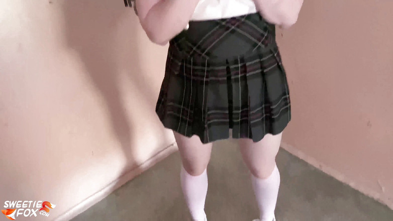 Sweetie Fox: Demi-sœur, gorge profonde et baise sur le balcon - classe ignorée