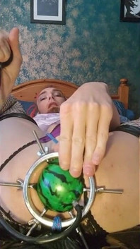 Anal Stretching and Gape with a Dilator - Extreme Anal Insertions