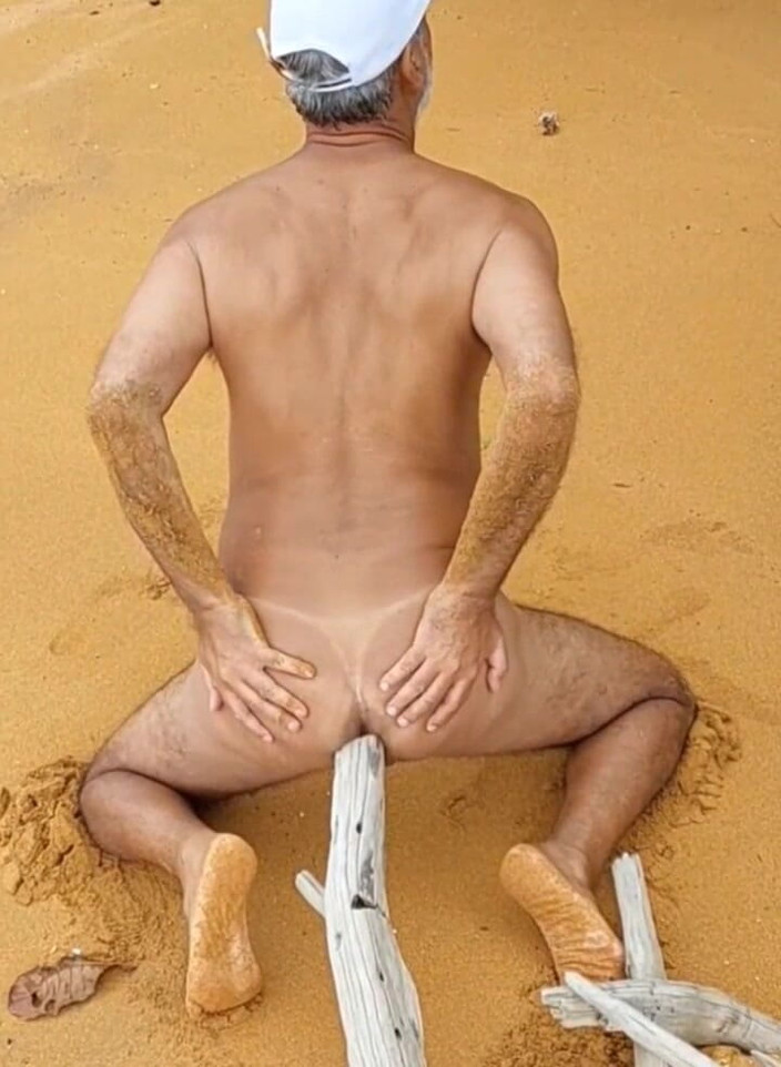 Ladysilvas: Ladysilva Naken på stranden Kåt med en kuk i röpan