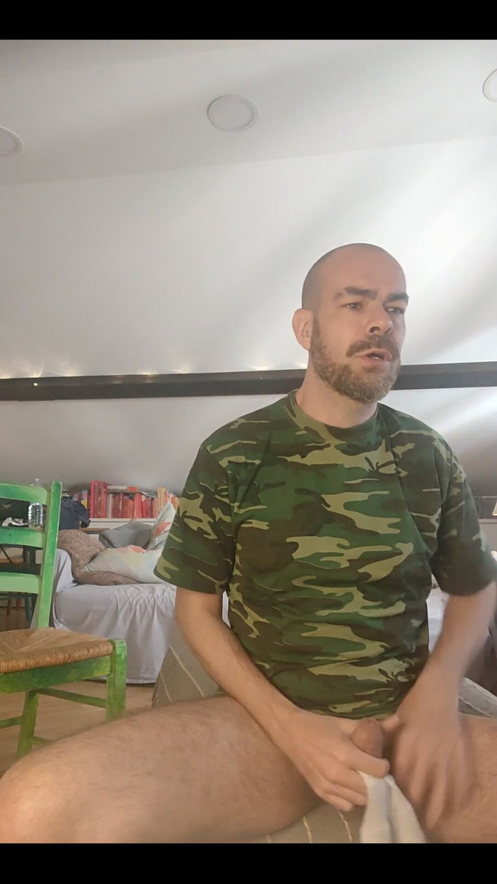 JanuxShark: Preciso de um escravo de pés para cuidar deles