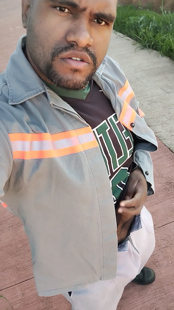 TheBlacKHunterr: 在街头炫耀