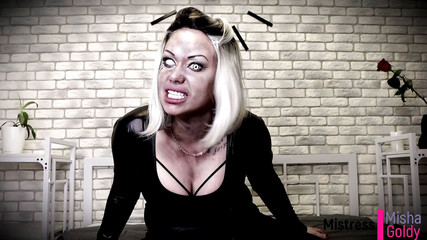 Goddess Misha Goldy: 자신의 꼬임에 고통의 최대!