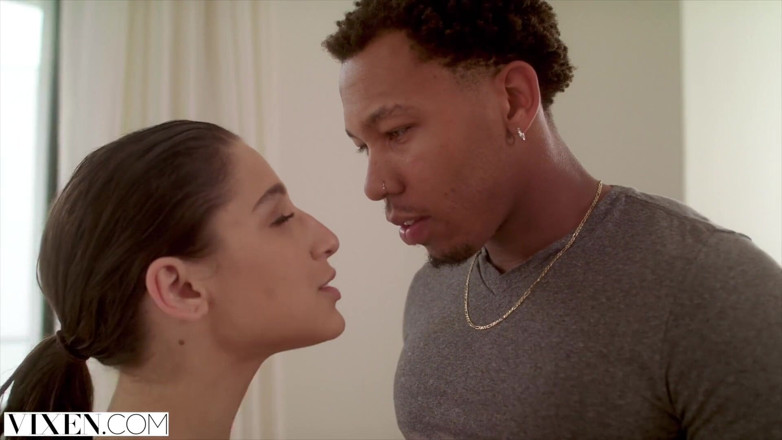 Vixen: VIXEN - Abella Danger dikunci dan berkongkek ghairah dengan jiran