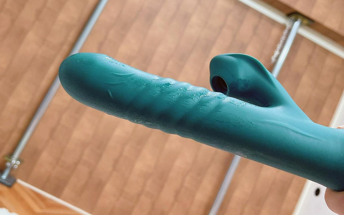 ushirosugatanomiki: Thử twister với máy rung được nhét vào trong khi đạt cực...