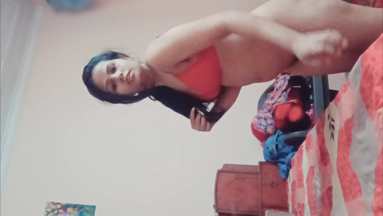 Hot Sis: Latika scopa con il grosso cazzo del fratellastro