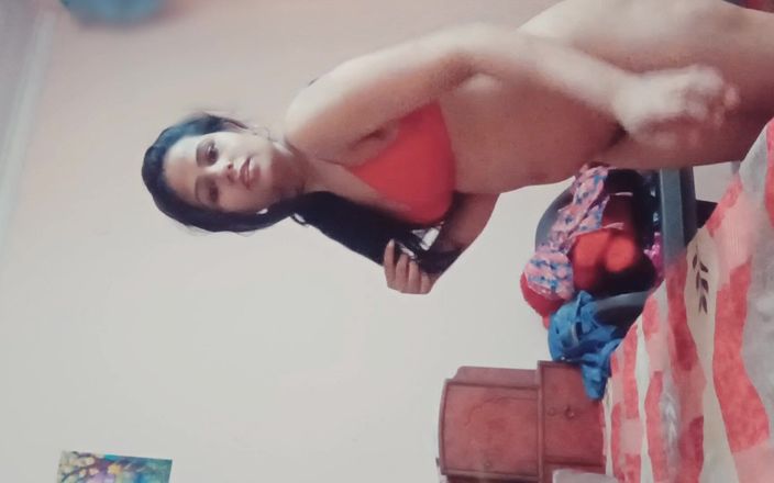 Hot Sis: Latika neukt met grote pik stiefbroer