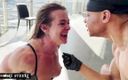 Simone Steele: Rimjob royalty med Sir Neptune