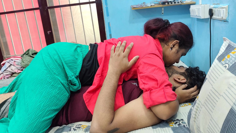 Vaigavarun45: Girl Kissing Boy and Hot Romance