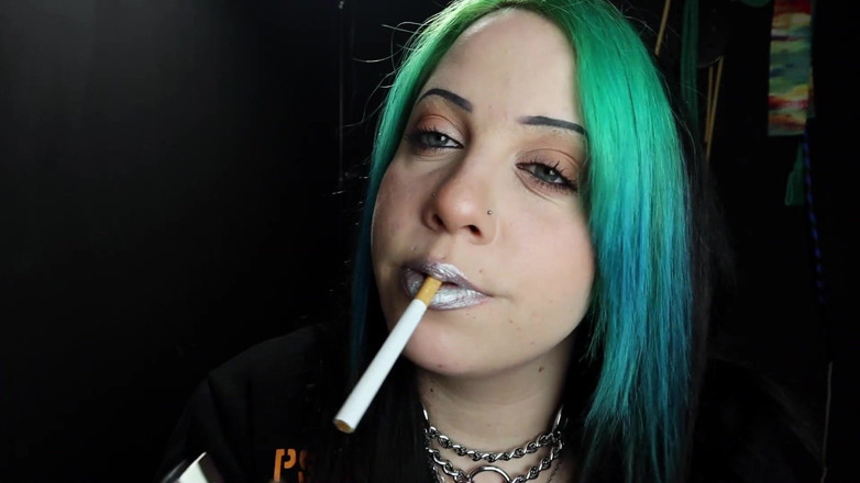 Goddess Kinx: Oral Fixation - kompilasi merokok dan gincu