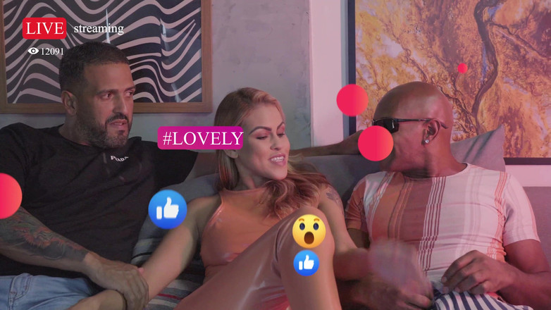 Docedeleite: 콘텐츠 제작자가 두 명의 액터에게 DP를 요청합니다.