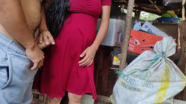 Marys: Pár má žhavý sex venku