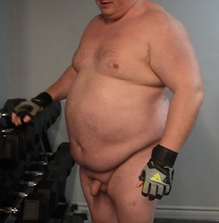 Beefy Brian: 근육 통통한 곰 운동