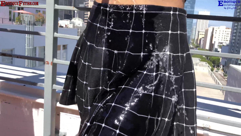 Erotique Fetish: Erotique Entertainment - Zwei mädchen, ein großer schwanz barfuß terrasse nasse...