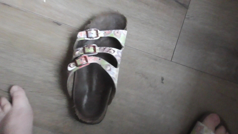 tammara big: 슬리퍼가 내 발과 잘 맞았다