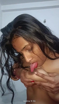 Nipples Tauching
