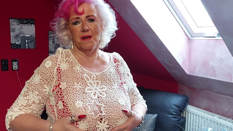 PureVicky66: Babiččina hravá strana: drzé dobrodružství se svými křivkami!