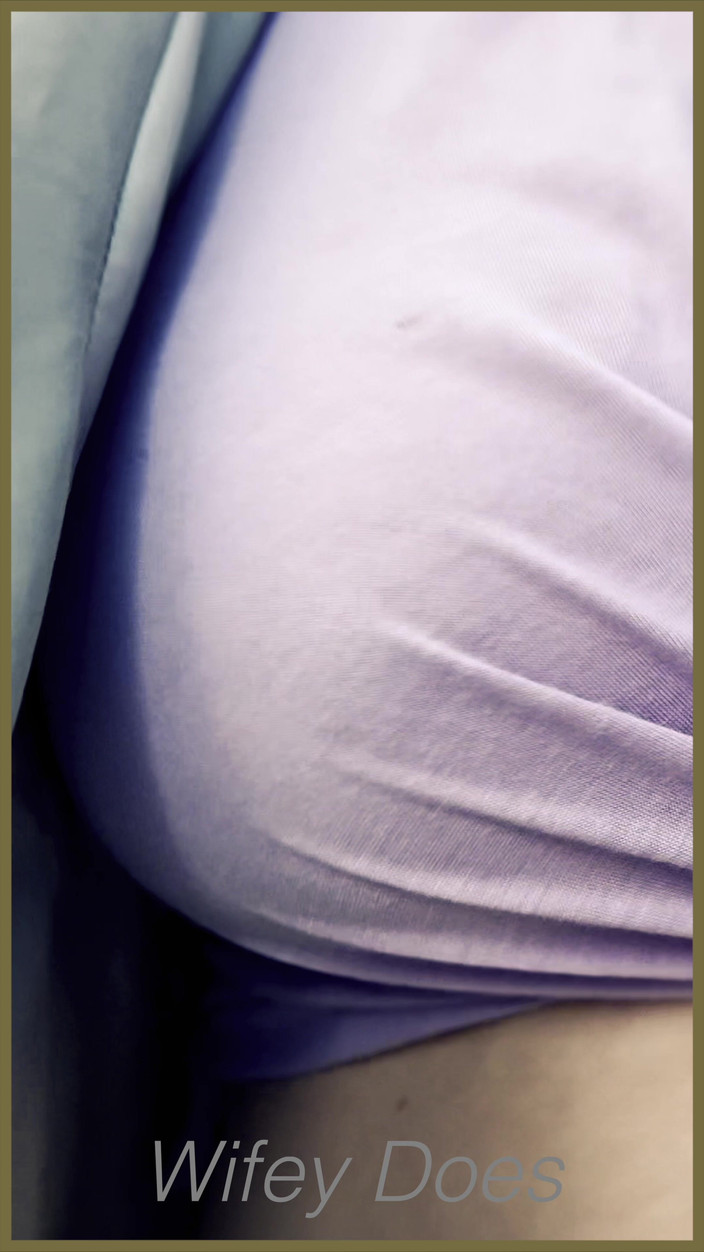 Wifey Does: Wifey完璧なブラジャーなしおっぱい