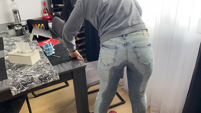 Panfil corina: Їсть і багато пукає