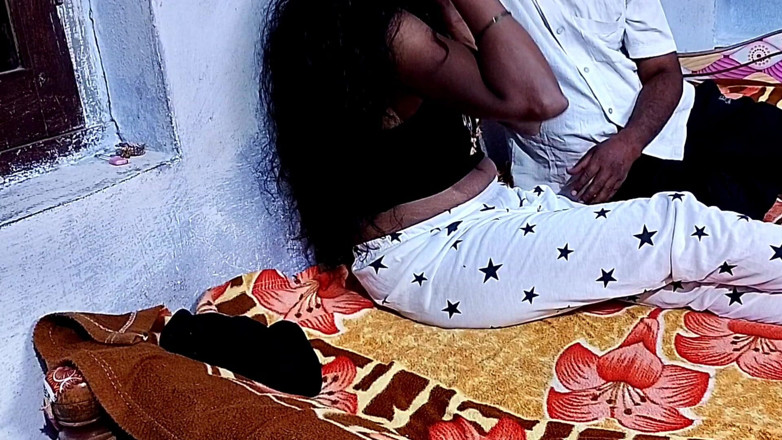 Desihotcouple: Hintli ateşli evli kadın ev yapımı amcık yalıyor sakso göğüsler...