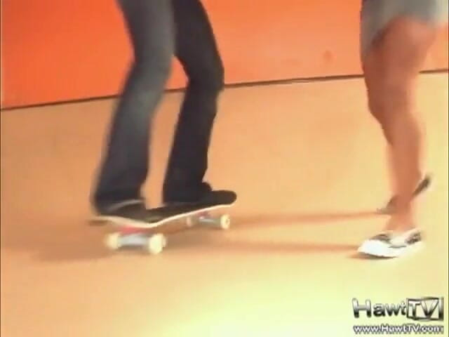 Tabatha Sweet: Tabatha e amiga do skate nuas