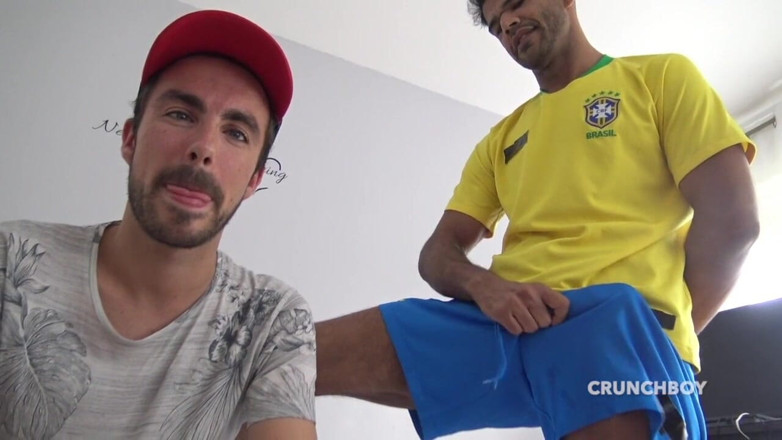 Gaybareback: French slut Kevin Wood fucked bareback by Leon XXL