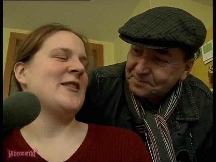 Videorama: Para nerdów uprawia seks przed kamerą