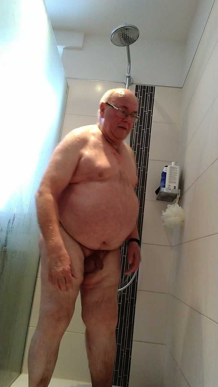 Karlchengeil: शावर + वीर्य