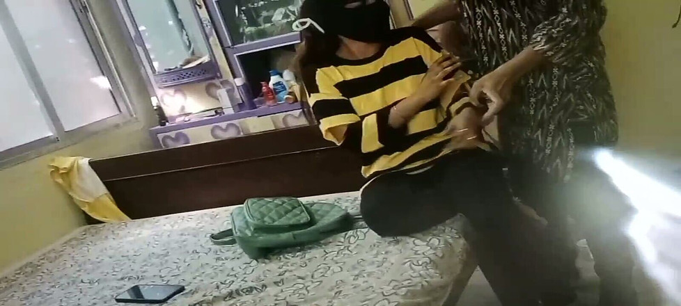 Nazima Khan: 인도 의붓여동생과 인도 학생 Ki Viral Chudai 비디오 1부