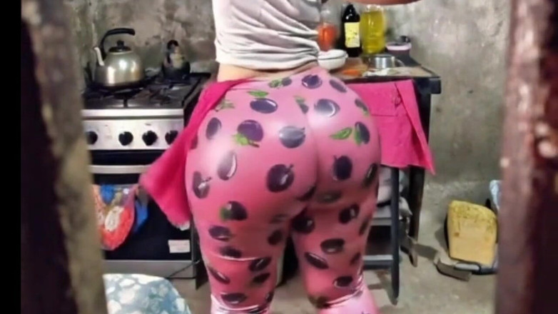 Xprohibidox1: Różowa pończocha tyłek 3