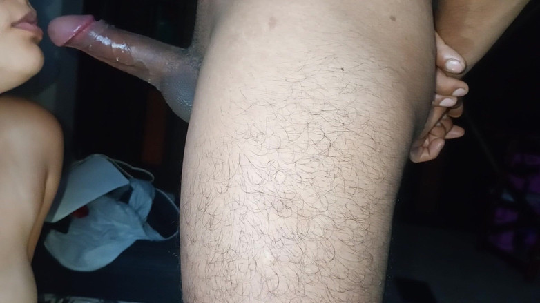 The sexy bride: Mi vecina se traga toda la polla hasta que obtiene...