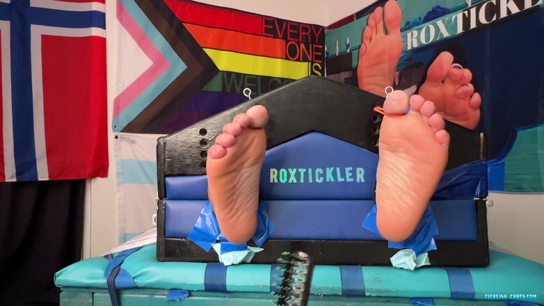 Ticklish Chubs: Kali pertama Oscar montel