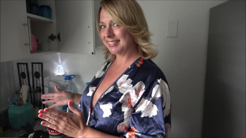 Alex Adams: The Girlfriend Accident - Brianna Beach - Mom Comes First