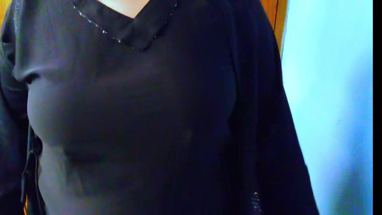 Aria Mia: Jag knullar min heta vackra arabiska styvsyster när hon onanerade...