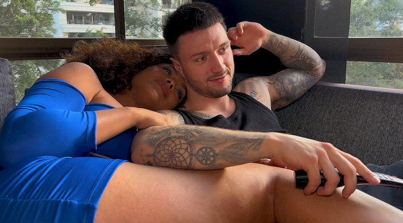 Carla Morelli: Jsem tvá máma láska! Kolumbijská MILFka má mezirasový sex se...