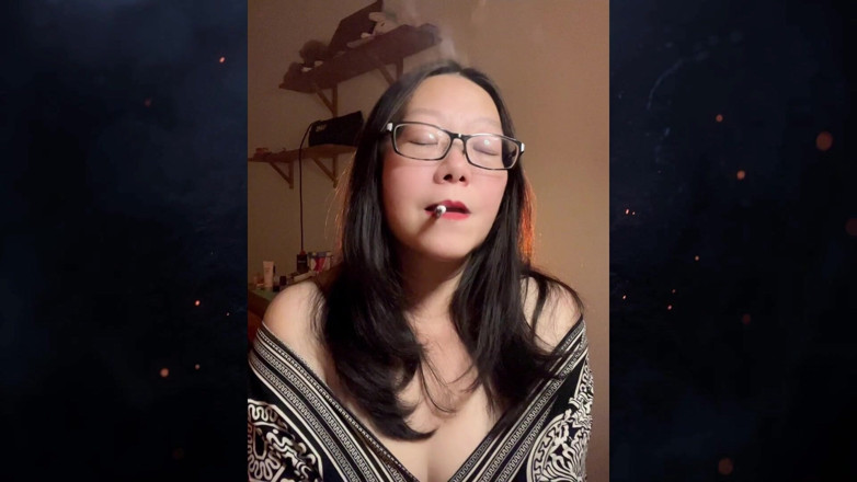 Smoking Asian: Darkside Smoking - confissões asiáticas: motosserra + Reprodução Kink Taboo me excita!