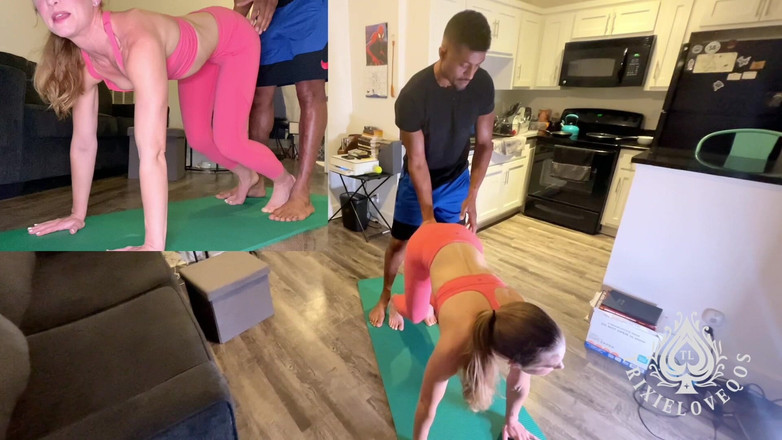 TrixieLove: За матом, беспорядочные позы милфы с большим черным членом, растягиваются, часть 1