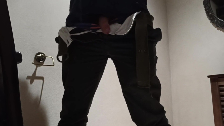 Kinky Guy: Toilette, unbeschnittener schwanz, pissen