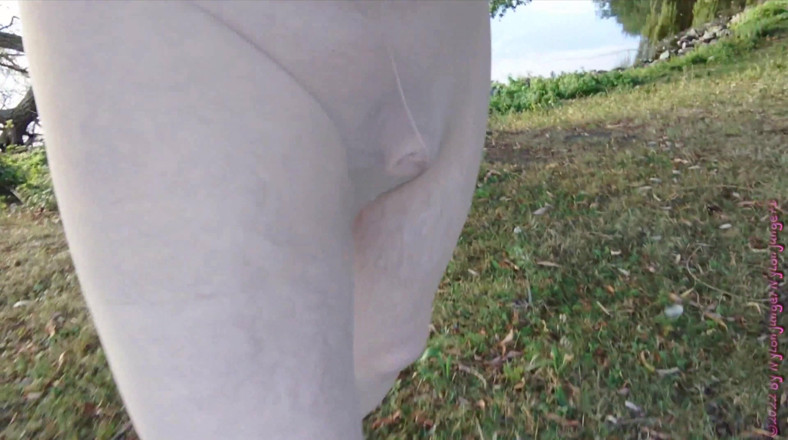 Carmen_Nylonjunge: Outside in pantyhose at the clearing pond