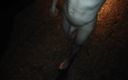 Dan Eagle: Caminando desnudo en la calle