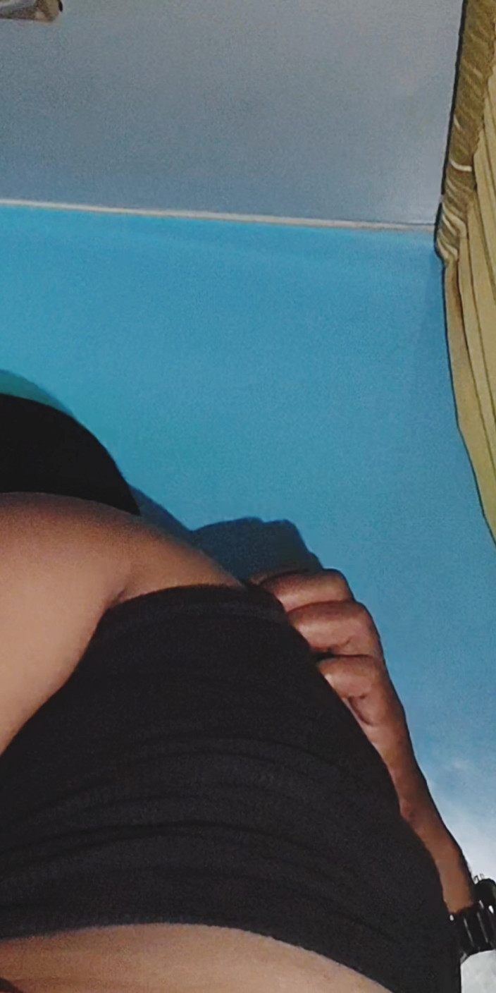 Divyaraj99: Seorang gadis dari bus