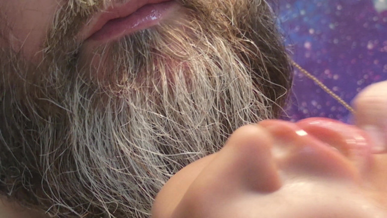 JJ7779: Îmi tachinez pula solo cu o nouă gaură de futut