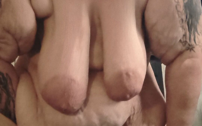 HerculesnVENUS: Seductive Slut Shows You All and Her Butt