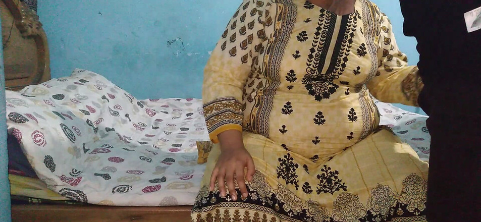 Aria Mia: Nachbarsjunge, pakistanische desi heiße tante ki chudai - Aria mia (hindi coda...