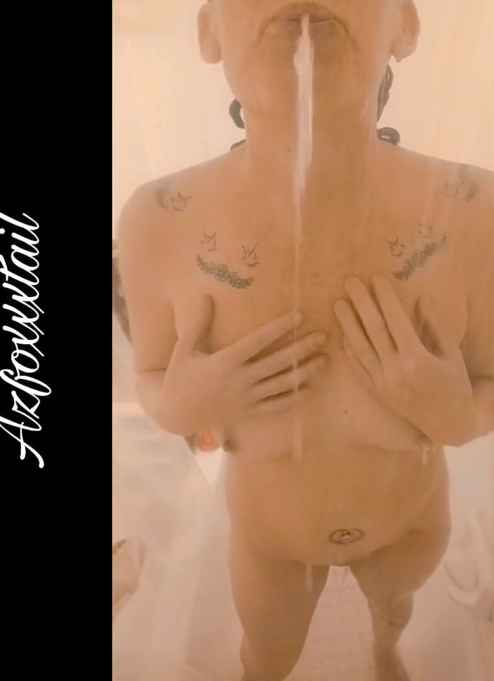 AzFoxxxTailPhelicia: シャワー1-spit_22-02-21