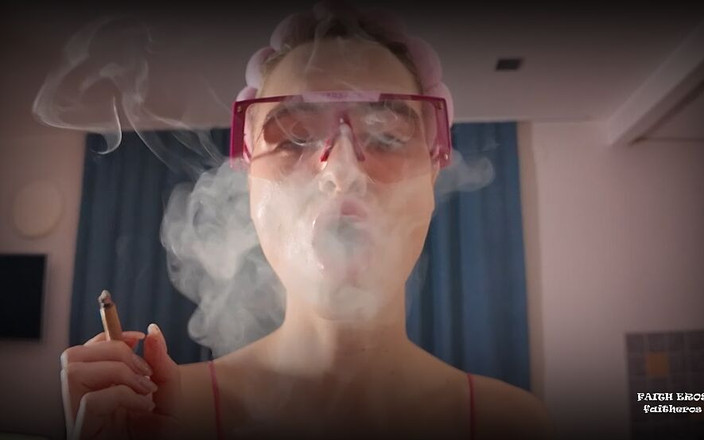 Faith Eros: Fumaça, derrame, perda e encolhimento