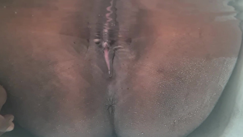 domslutfucker: Awek India bermain dengan buah dada dan pepeknya di dalam...