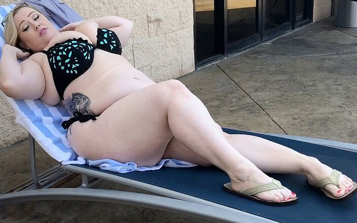 Scale Bustin Babes: 핫한 육덕녀 롤 섹스 버니 드 라 크루즈 BBW
