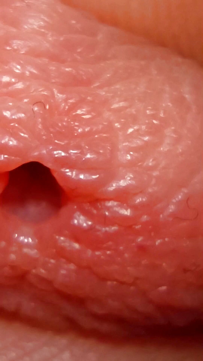 Glassofsperm: 밤에 페니스 가지고 노는 발정난 십대 소년